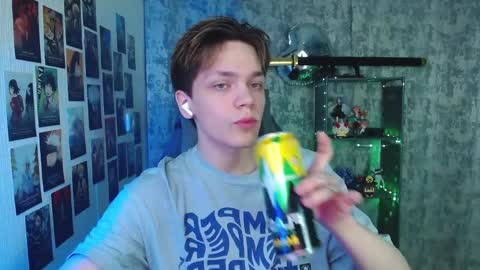 Kevin online show from 04/09/26, 04:23