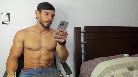 Snapshot of kevin_malone22 chatting on 11/19/25, 01:49 kevin_malone22 online show from 11/19/25, 01:49