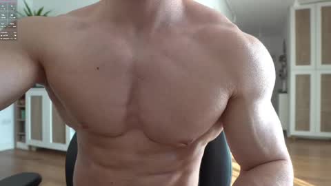 Snapshot of kevinandresxx chatting on 03/04/25, 01:38 Kevin online show from 03/04/25, 01:38