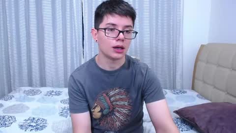 Snapshot of kevinhunts chatting on 01/17/25, 02:29 Kevin online show from 01/17/25, 02:29