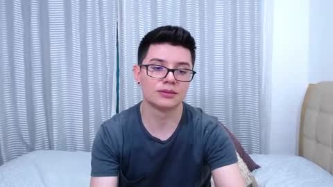 Snapshot of kevinhunts chatting on 02/20/25, 07:23 Kevin online show from 02/20/25, 07:23