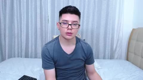 Snapshot of kevinhunts chatting on 02/23/25, 06:07 Kevin online show from 02/23/25, 06:07