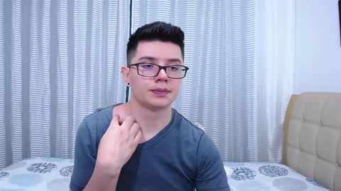 Snapshot of kevinhunts chatting on 02/28/25, 02:31 Kevin online show from 02/28/25, 02:31