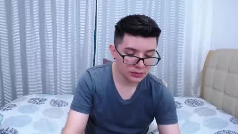 Snapshot of kevinhunts chatting on 02/28/25, 05:48 Kevin online show from 02/28/25, 05:48