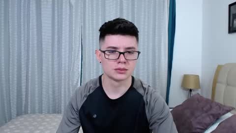 Snapshot of kevinhunts chatting on 09/14/25, 08:19 Kevin online show from 09/14/25, 08:19