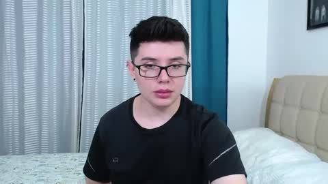 Snapshot of kevinhunts chatting on 09/24/25, 08:56 Kevin online show from 09/24/25, 08:56