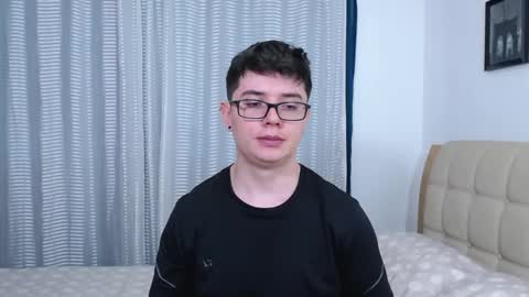 Snapshot of kevinhunts chatting on 11/05/25, 06:08 Kevin online show from 11/05/25, 06:08