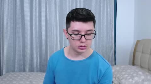 Snapshot of kevinhunts chatting on 11/25/25, 06:52 Kevin online show from 11/25/25, 06:52