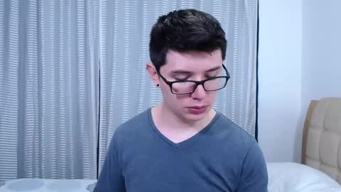 Snapshot of kevinhunts chatting on 12/15/25, 07:07 Kevin online show from 12/15/25, 07:07