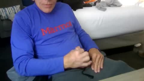 Snapshot of kevinj6969 chatting on 10/27/25, 02:15 kevinj6969 online show from 10/27/25, 02:15