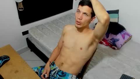 Snapshot of kevinkewma chatting on 10/19/25, 12:17 kevinkewma online show from 10/19/25, 12:17