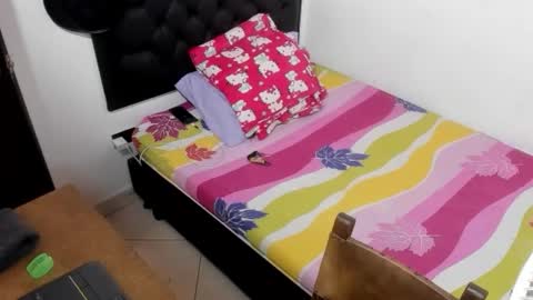 Snapshot of kevinkewma chatting on 11/12/25, 12:16 kevinkewma online show from 11/12/25, 12:16