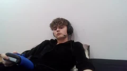 Snapshot of kevinmycroft chatting on 01/13/26, 12:05 kevinmycroft online show from 01/13/26, 12:05