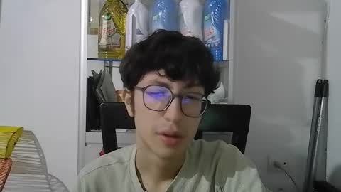 Snapshot of kevintdx chatting on 09/13/25, 05:07 kevintdx online show from 09/13/25, 05:07