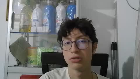 Snapshot of kevintdx chatting on 09/21/25, 02:24 kevintdx online show from 09/21/25, 02:24