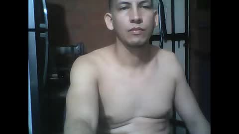 Snapshot of kevinwxt chatting on 11/02/25, 04:37 kevinwxt online show from 11/02/25, 04:37