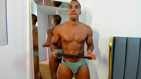 Snapshot of kevinxblack chatting on 10/22/25, 10:42 sebastian online show from 10/22/25, 10:42