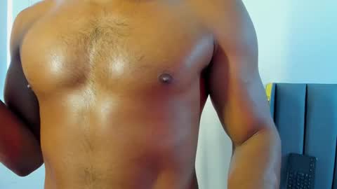 Snapshot of kevinxblack chatting on 11/28/25, 12:52 sebastian online show from 11/28/25, 12:52