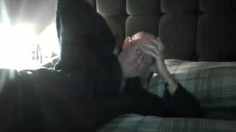 Snapshot of kevlooking4sez chatting on 10/27/25, 12:36 kevlooking4sez online show from 10/27/25, 12:36