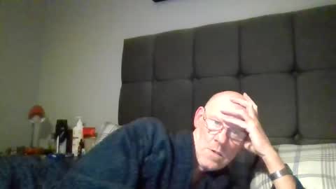 Snapshot of kevlooking4sez chatting on 11/14/25, 12:09 kevlooking4sez online show from 11/14/25, 12:09