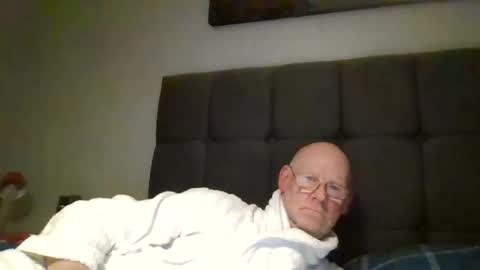 kevlooking4sez online show from 04/17/26, 11:08