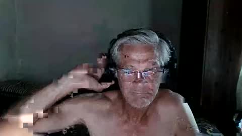 Snapshot of kevwestunder9696 chatting on 02/24/25, 10:26 kevwestunder9696 online show from 02/24/25, 10:26