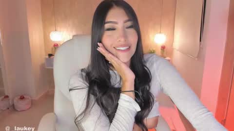 Snapshot of keylahart chatting on 03/12/25, 05:02 IG LAUKEY online show from 03/12/25, 05:02