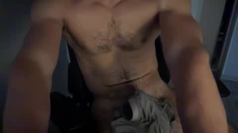 Snapshot of keylombo chatting on 09/18/25, 09:50 keylombo online show from 09/18/25, 09:50