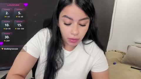 Laura online show from 12/01/24, 11:14