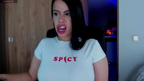 Laura online show from 05/16/26, 06:32