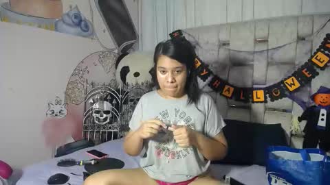 keyra_miller online show from 10/23/25, 02:55