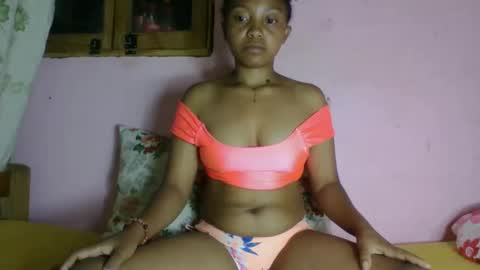 Snapshot of khaissa chatting on 12/18/25, 07:09 khaissa online show from 12/18/25, 07:09