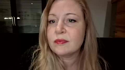 Snapshot of khaleesi0890 chatting on 11/11/25, 06:52 khaleesi0890 online show from 11/11/25, 06:52