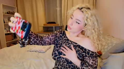 Khaleesi online show from 04/11/26, 05:17