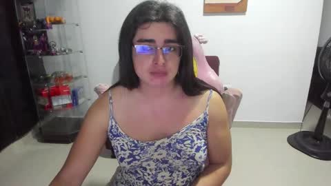 Snapshot of khalifa_gold chatting on 10/27/25, 02:37 Khalifa Kasumi online show from 10/27/25, 02:37