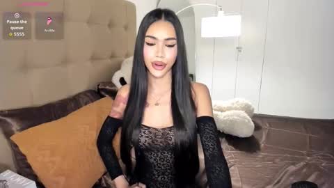 Snapshot of khalifafoxxxx chatting on 03/11/26, 06:47 khalifa online show from 03/11/26, 06:47