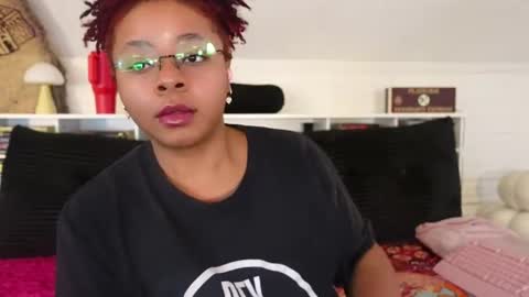 Khaya online show from 03/27/26, 04:18