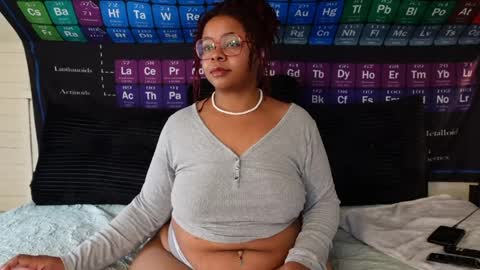 Khaya online show from 04/17/26, 08:23