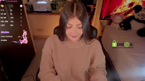 Snapshot of khionebesset chatting on 02/14/25, 01:29 Khi. online show from 02/14/25, 01:29