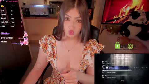 Snapshot of khionebesset chatting on 02/21/25, 08:07 Khi. online show from 02/21/25, 08:07