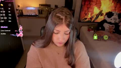 Snapshot of khionebesset chatting on 02/28/25, 09:36 Khi. online show from 02/28/25, 09:36