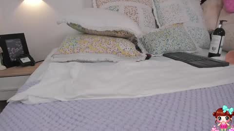 Snapshot of khloe_cutee chatting on 12/24/24, 11:44 Khloe Cute online show from 12/24/24, 11:44