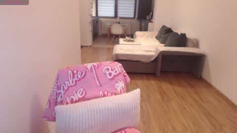 Khloe online show from 01/31/25, 12:29