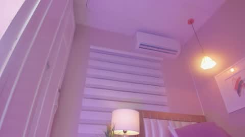 Snapshot of khloe_sweeet chatting on 09/16/25, 11:33 khloe_sweeet online show from 09/16/25, 11:33