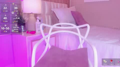 Snapshot of khloe_sweeet chatting on 09/27/25, 11:37 khloe_sweeet online show from 09/27/25, 11:37