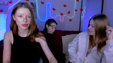 Snapshot of khloebeauty chatting on 02/25/26, 08:18 khloebeauty online show from 02/25/26, 08:18