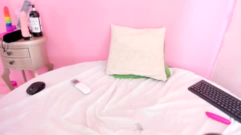 Khloe online show from 12/28/24, 11:09