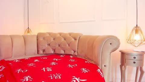 Khloe online show from 03/01/25, 06:46