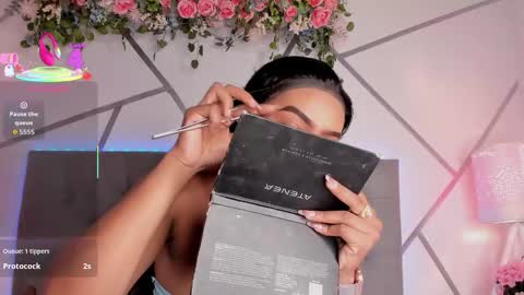 Snapshot of khloerosee chatting on 02/17/26, 07:31 khloerosee online show from 02/17/26, 07:31