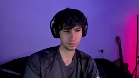 Snapshot of khozler_ chatting on 01/15/25, 02:49 khozler_ online show from 01/15/25, 02:49